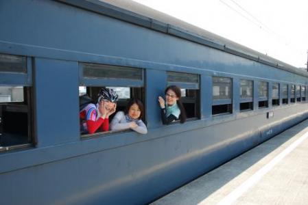 08_車窓美女3人_convert_20120605160148