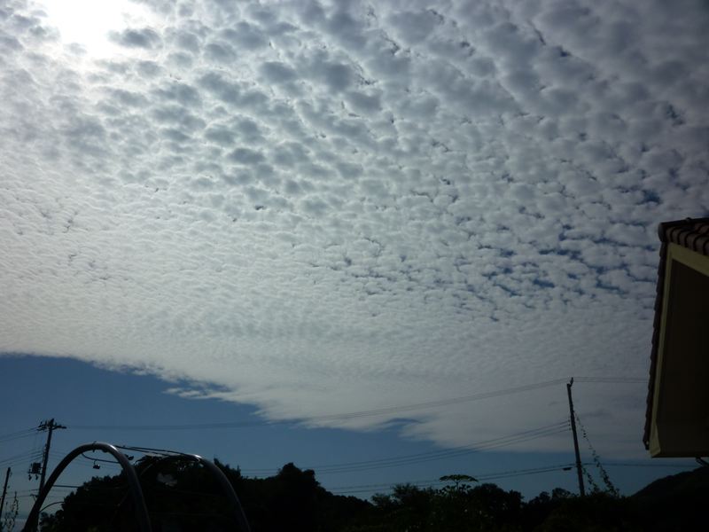 10月13日 10時の空
