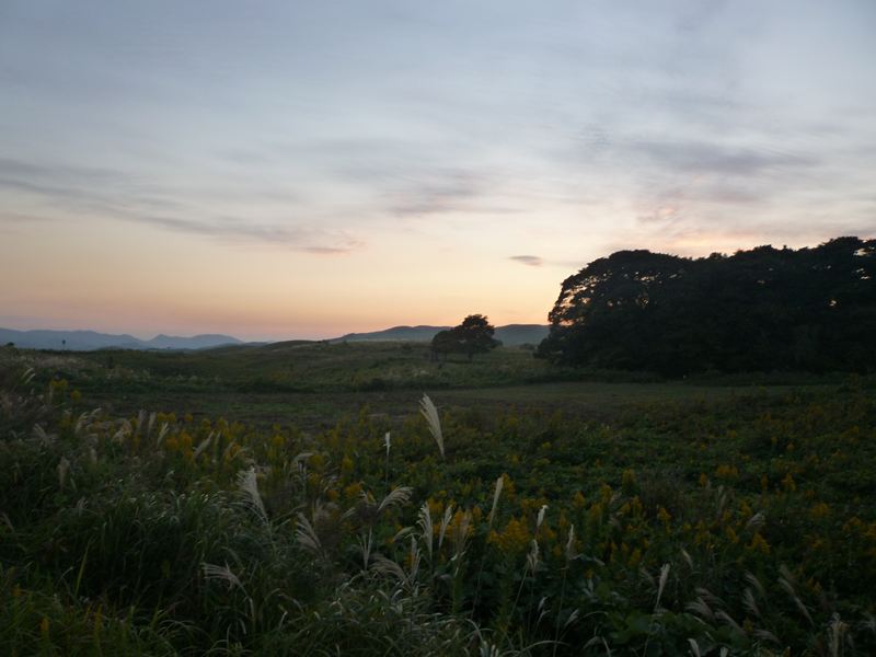 秋吉台の夕暮れ