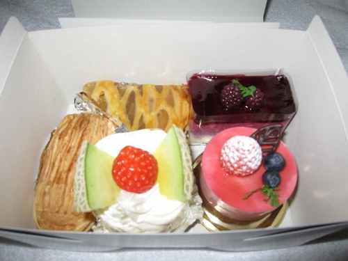IMG_1059ケーキ (500x375)