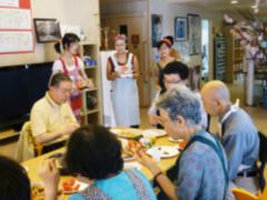 郡山・出張専門足つぼ足もみ士_たけろぐ_五日市剛さんとあなたと健康で学ぶ仲間でランチを提供させていただきました。(仮設住宅にて)