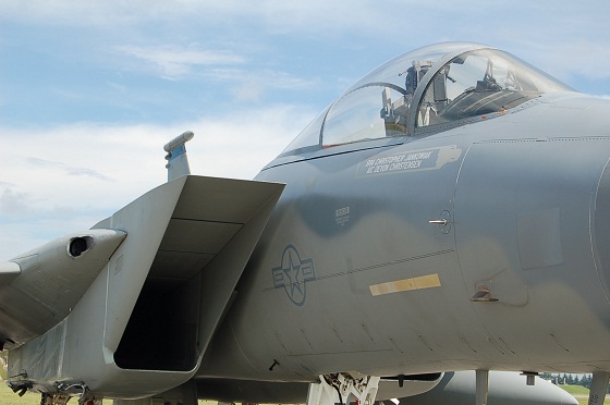 F15up.jpg