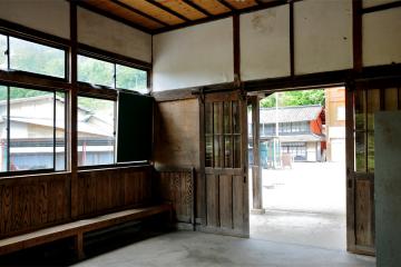 岩山駅(11)