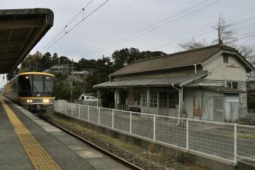 哀愁鹿家駅(2)
