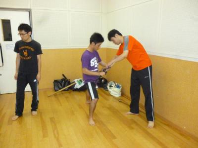 20120913ｼﾗｲｼさん抜刀指導