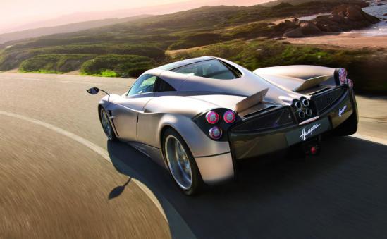 2011_pagani_huayra_22-4d3f805be613f.jpg