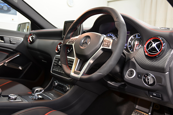 1401a45amg-interior2.jpg