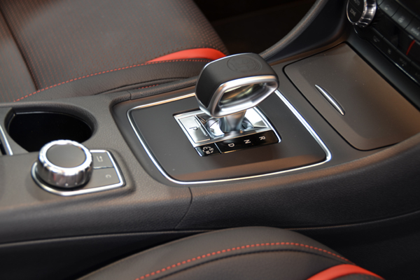 1401a45amg-interior3.jpg