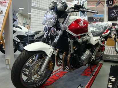 DSC03002-1.jpg