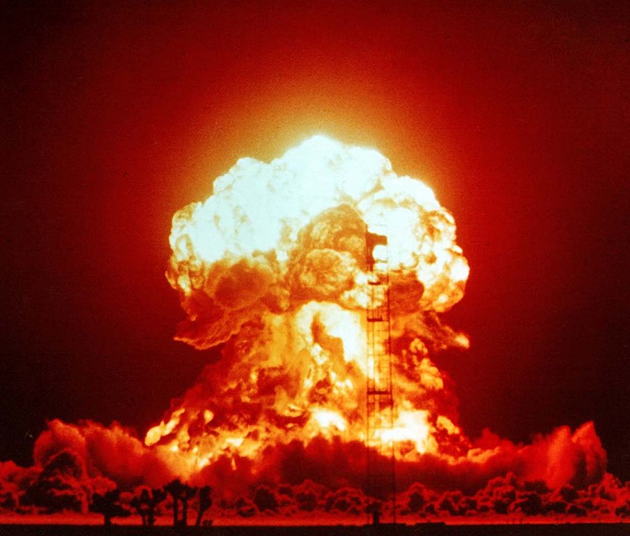 904px-Operation_Upshot-Knothole_-_Badger_001.jpg