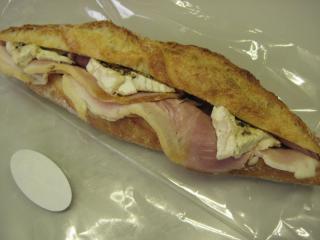 201207_ROBU_bage.jpg