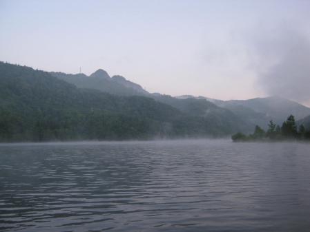 某湖