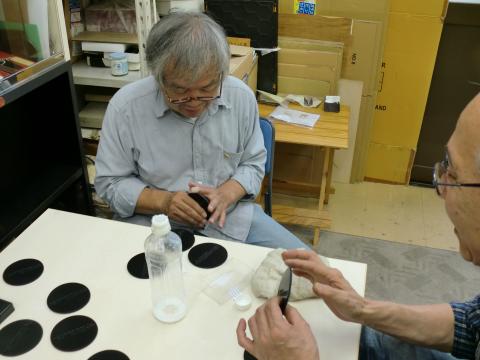 革製コースターの仕上げ!コバ磨き!
