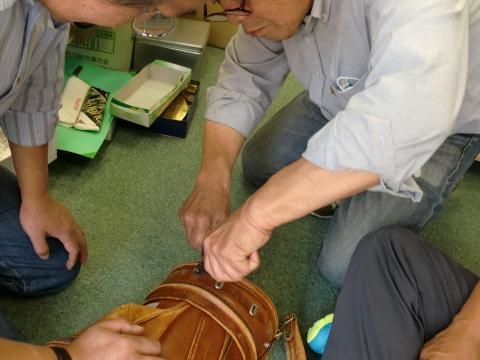 ゴルフバッグの修理!