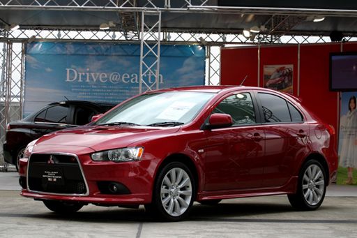 3_fortis_sportback_R.jpg