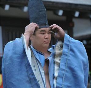 玉飛鳥関の烏帽子姿