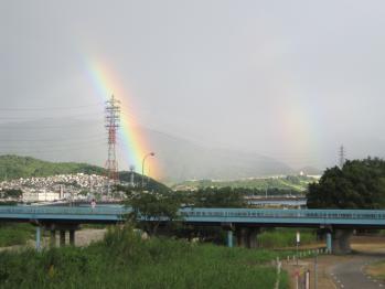 虹が二つ