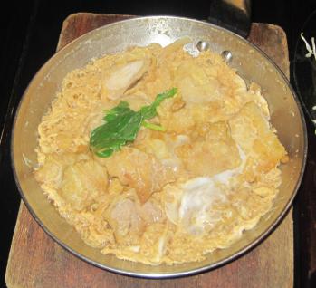 鶏肉の卵とじ