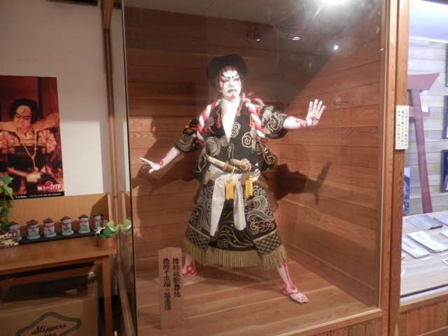 P000103.jpg