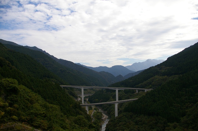 R000011.jpg