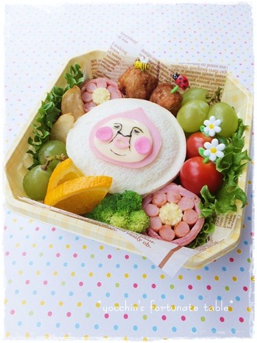*こびとづかん カクレモモジリ弁当*