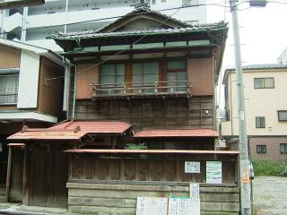 2004_1014_112827AA.jpg