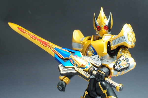 shf_maskedrider_blade_kingform (5)