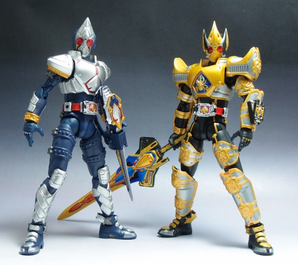 shf_maskedrider_blade_kingform (19)