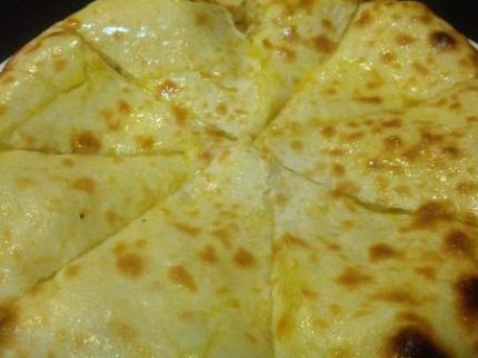 チーズナン
