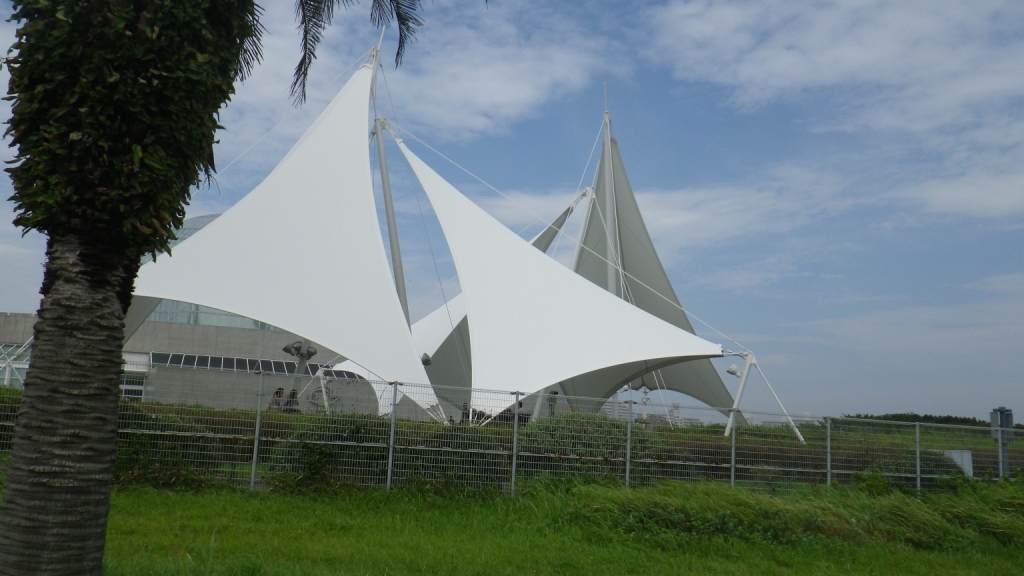 海に臨む公園
