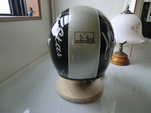 ヘルメットスタンド8