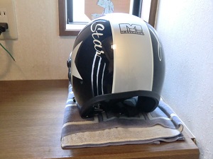 ヘルメットスタンド9