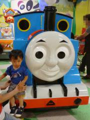 トーマスに緊張