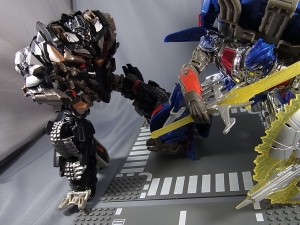 TF4 PEオプティマスプライムで遊ぼう019