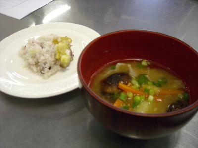 2012.11.12コミさつまいも1