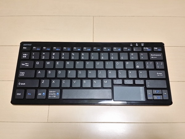 タッチパッド付きキーボードBSKBB23BK
