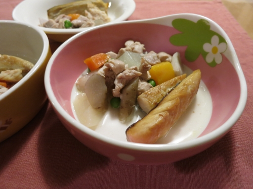 夜ご飯 鶏の根菜煮と鯖のオイル焼き