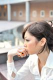 女性考える