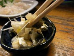 蒔田「呑立」のマゴチ皮のポン酢