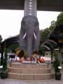 statue