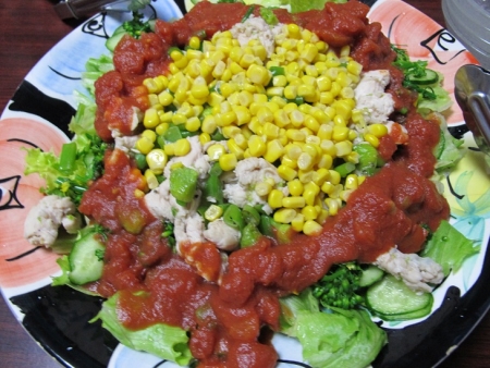 鶏肉塩だれ炒めとトマト缶のサラダ