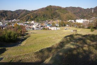 上山口の棚田:上方の公道より