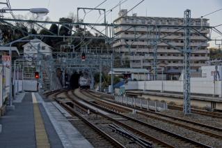 京浜急行:逸見駅より安針塚駅方面を望む