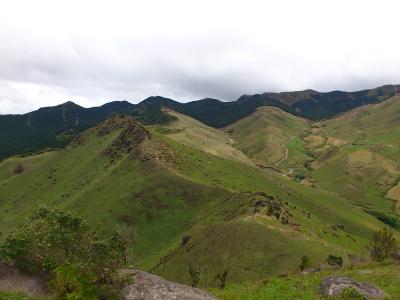 一ノ峯頂上より二ノ峯方向