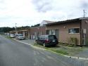 1手前の集会所と仮設住宅