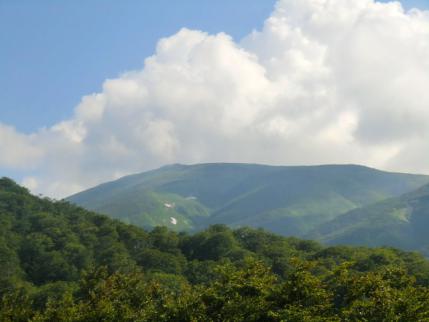 姥沢駐車場から月山