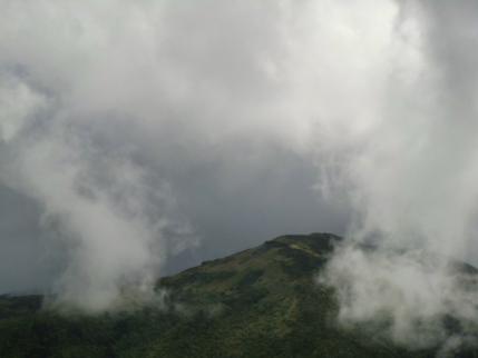 雲行きがアヤシイ