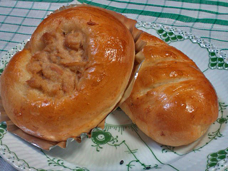 初焼き ツナ・ウインナーパン