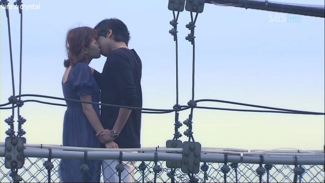 kiss01