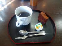 食後のデザートとコーヒー